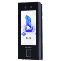 Controlo de acesso e presença PoE IP65 - Facial, impressão digital, cartão EM, QR e PIN - 3.000 utilizadores | 150.000 registos - TCP/IP, WiFi, USB, RS485 e Wiegand - 4.5" Ecrã TFT sensível ao toque | Controlador integrado - iVMS-4200 | Hik-Connect